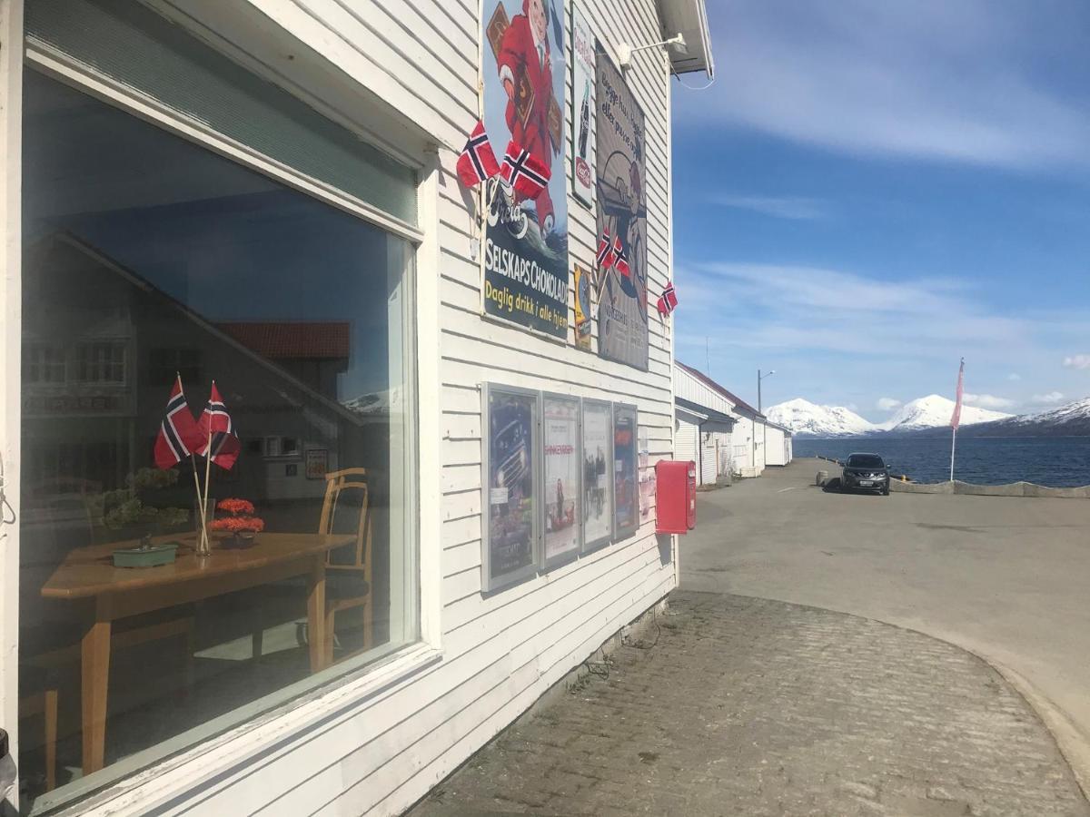 The Old Harbour Store Lodingen Bagian luar foto